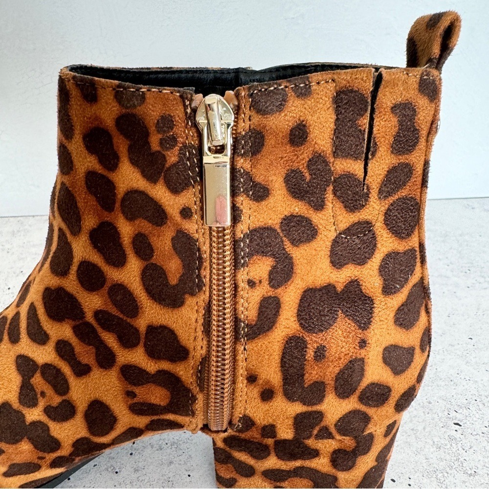 A New Day Valerie Microsuede City Ankle Bootie Leopard 7 Block Heel Statement - Picture 10 of 13